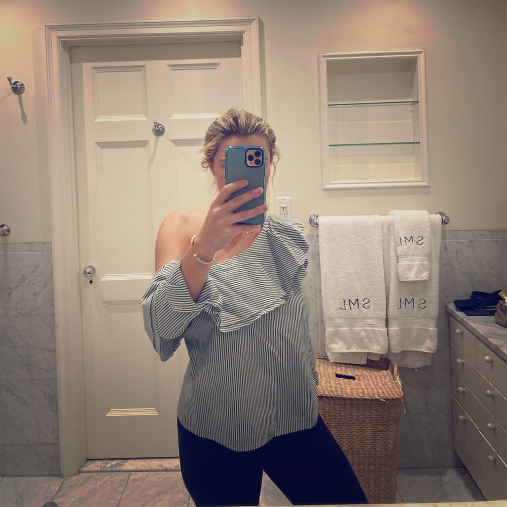 Club Monaco off the shoulder, green & white stripe